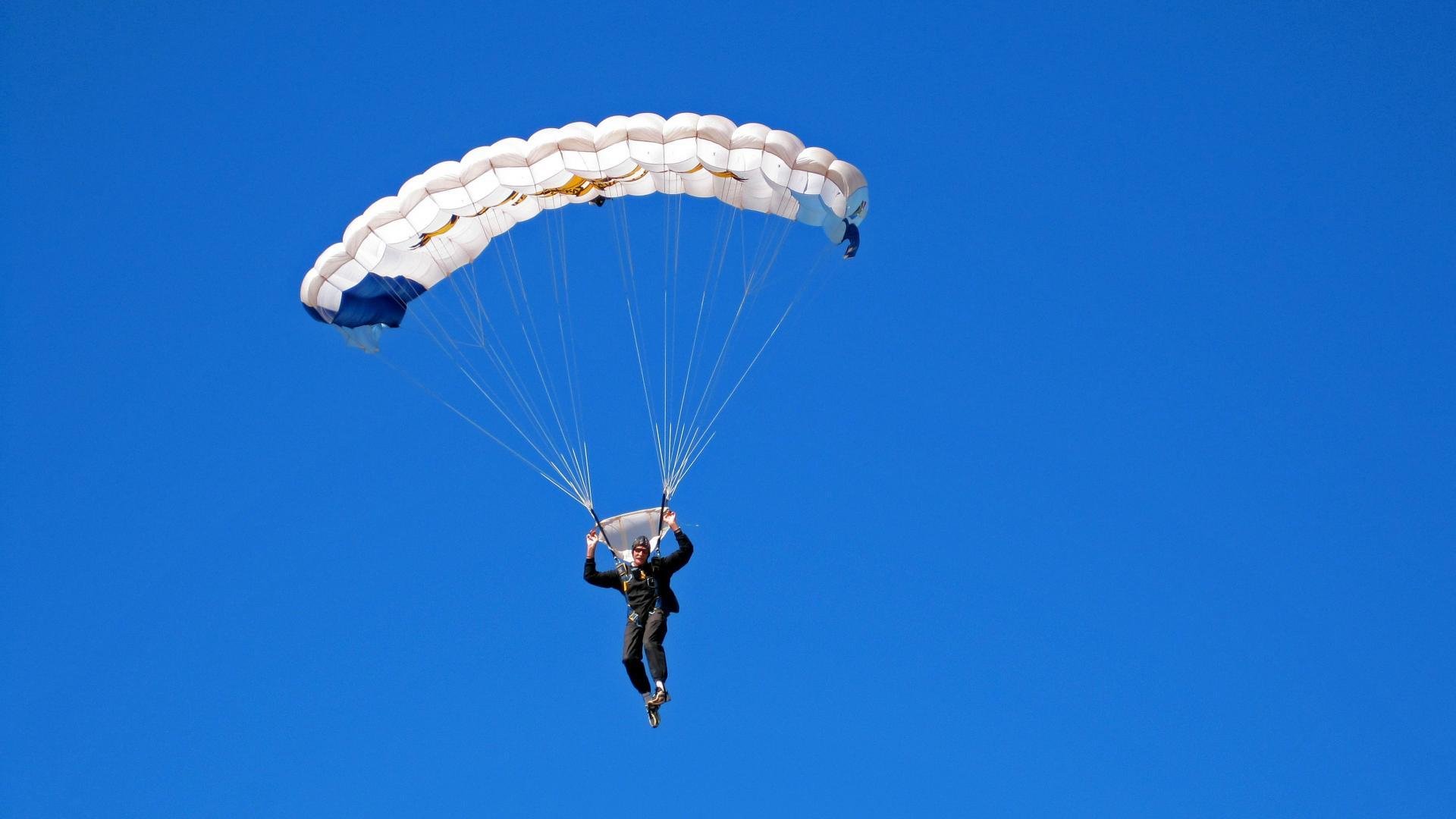 星空体育app-中国冰球青年队赴海外拉练提升实战经验，中国冰球首次通过选拔营